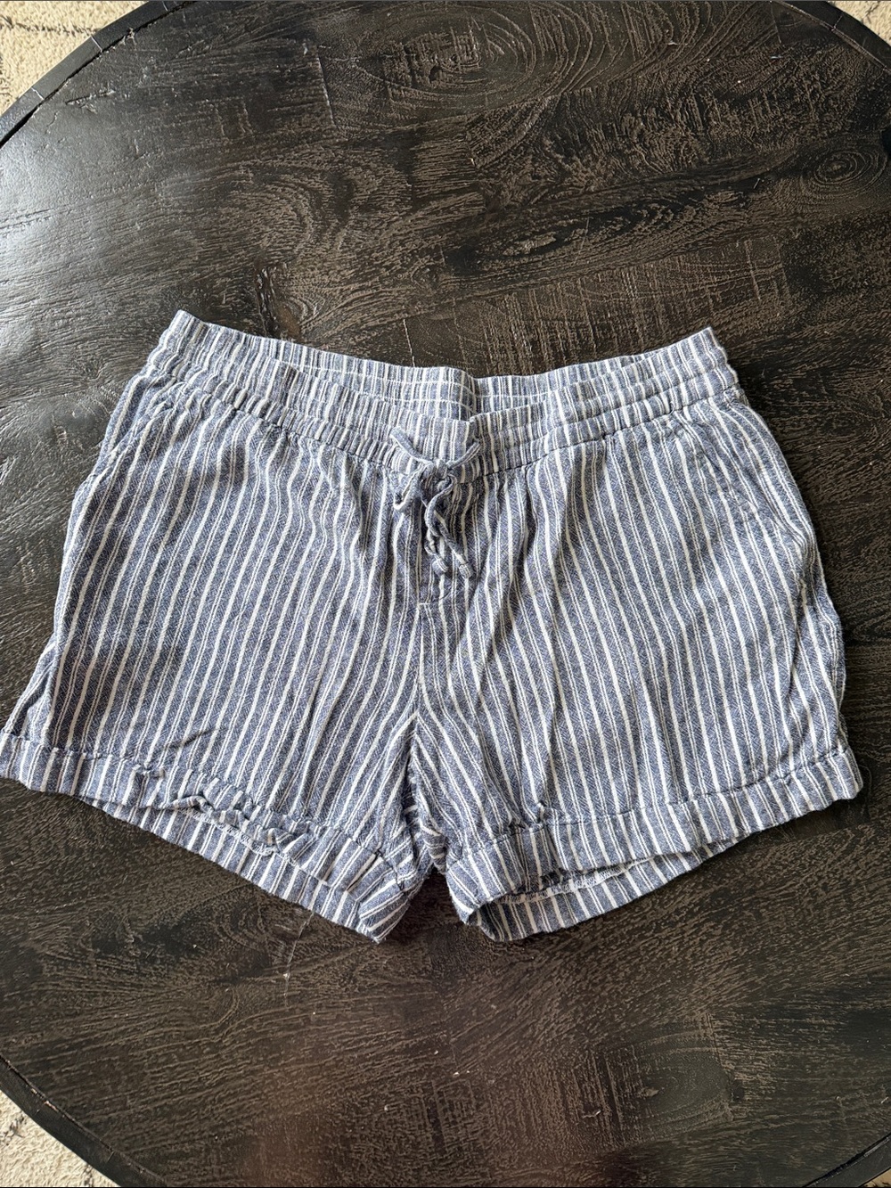 Old Navy Blue and White Striped Women's Drawstring Shorts